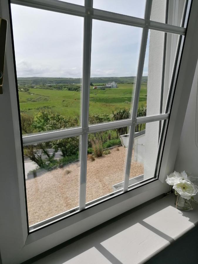 Wild Atlantic Lodge Bed & Breakfast Lahinch Eksteriør billede